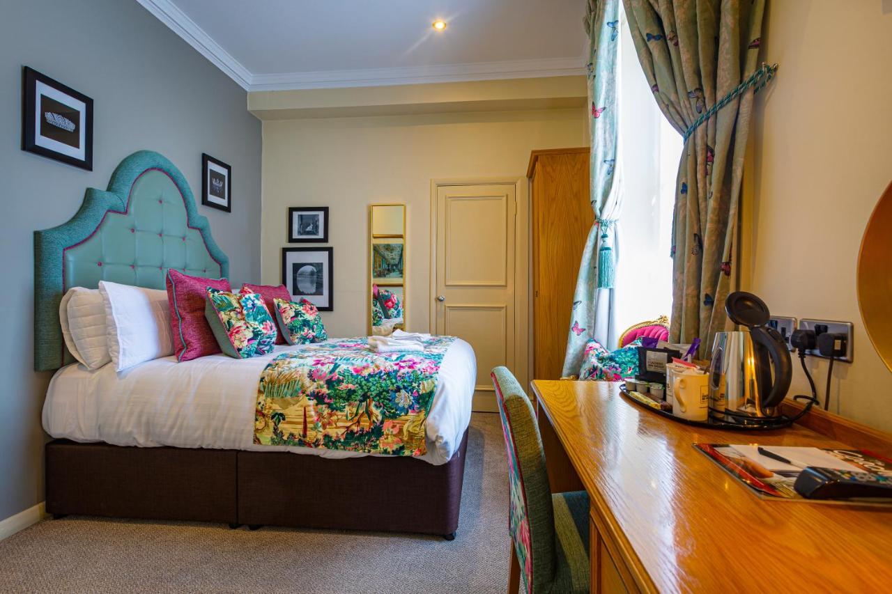 The Rutland Arms Hotel, Bakewell, Derbyshire Экстерьер фото