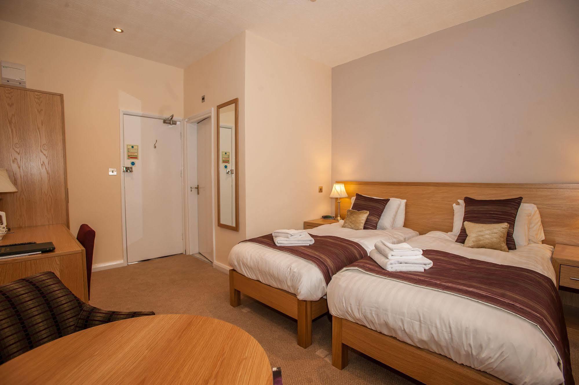 The Rutland Arms Hotel, Bakewell, Derbyshire Экстерьер фото